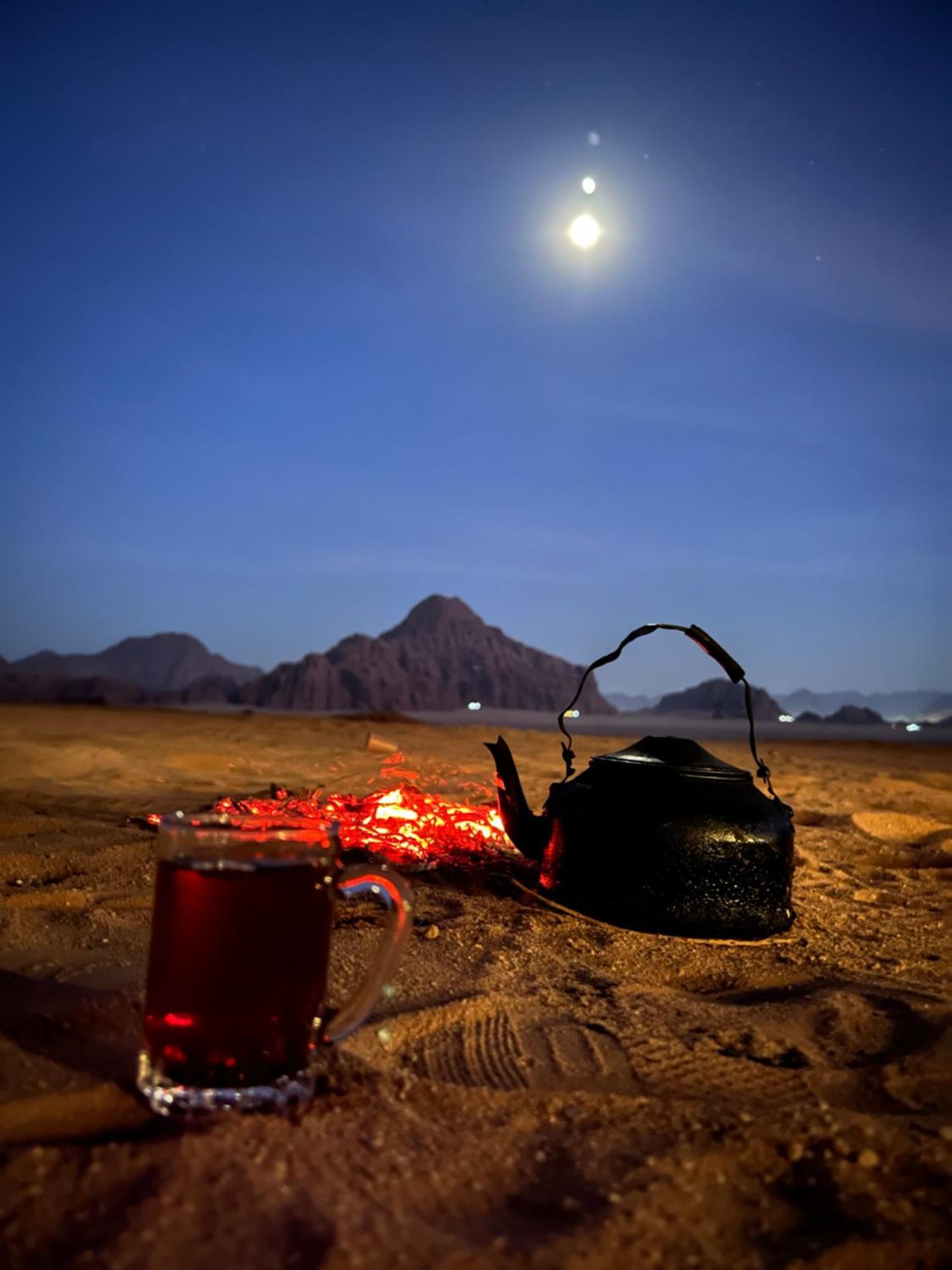 Rum Victoria Luxury Camp وادي رم المظهر الخارجي الصورة