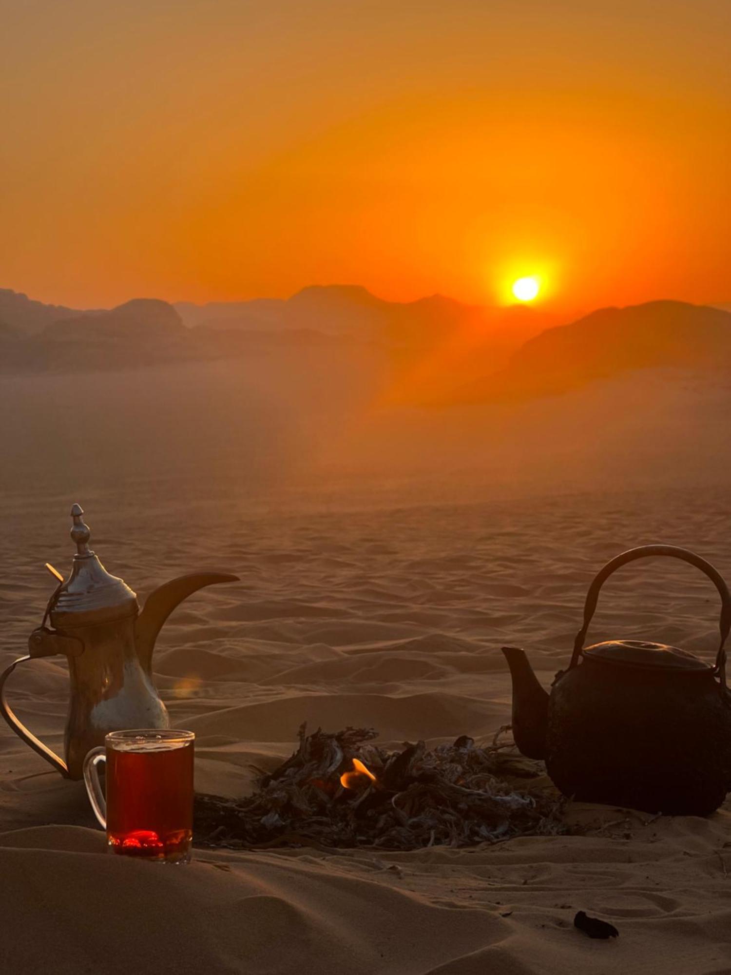 Rum Victoria Luxury Camp وادي رم المظهر الخارجي الصورة