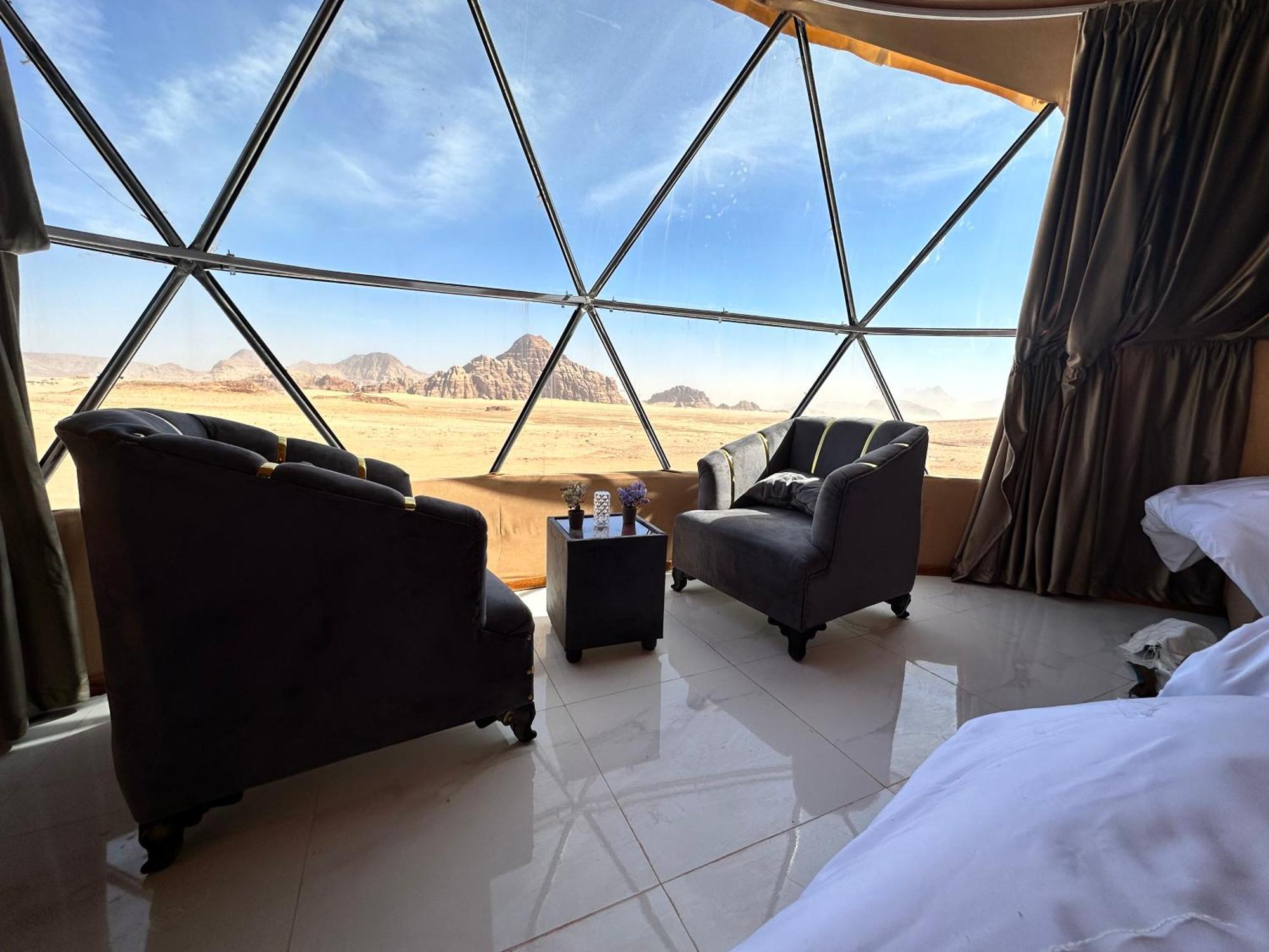 Rum Victoria Luxury Camp وادي رم المظهر الخارجي الصورة