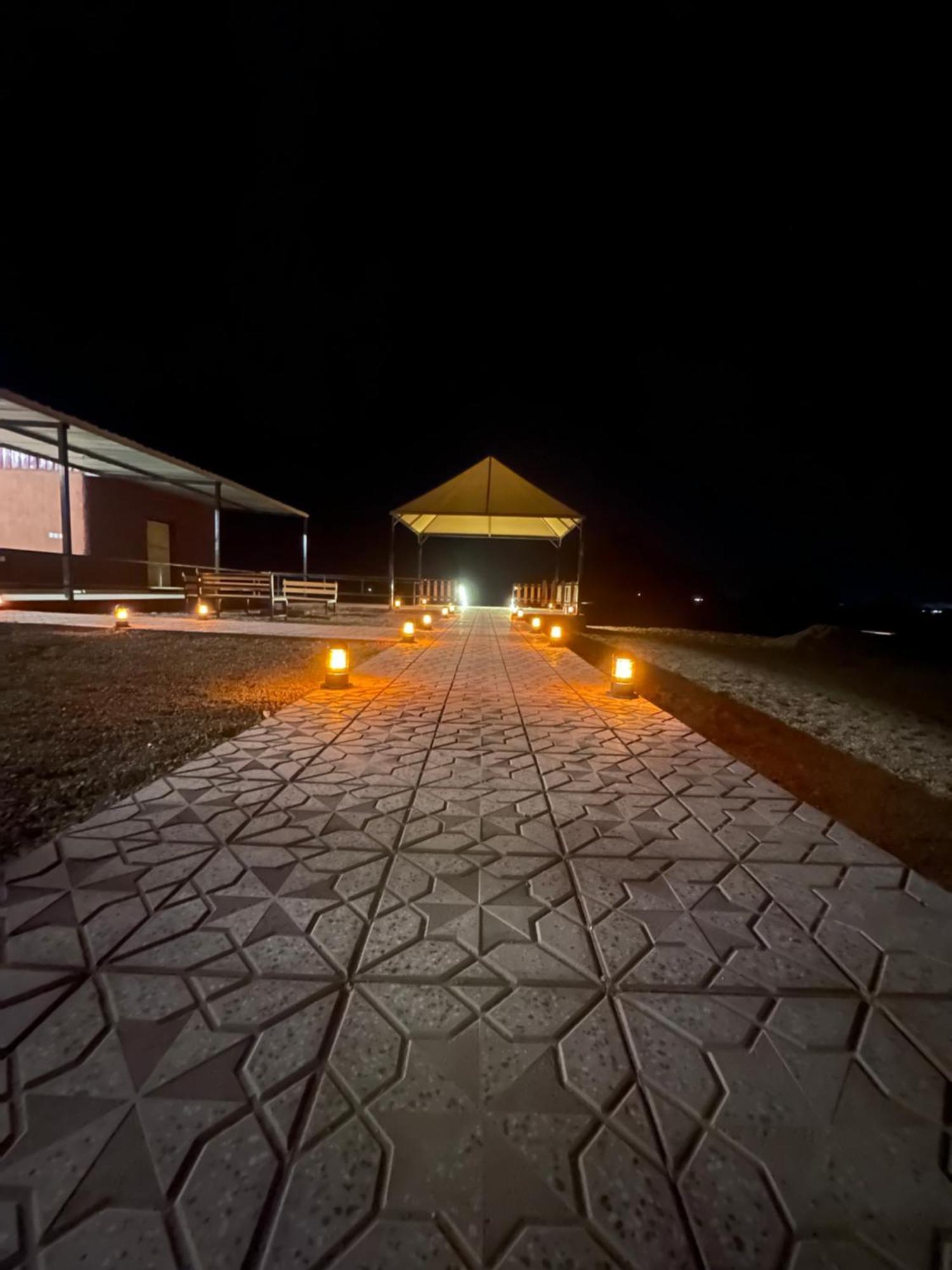 Rum Victoria Luxury Camp وادي رم المظهر الخارجي الصورة