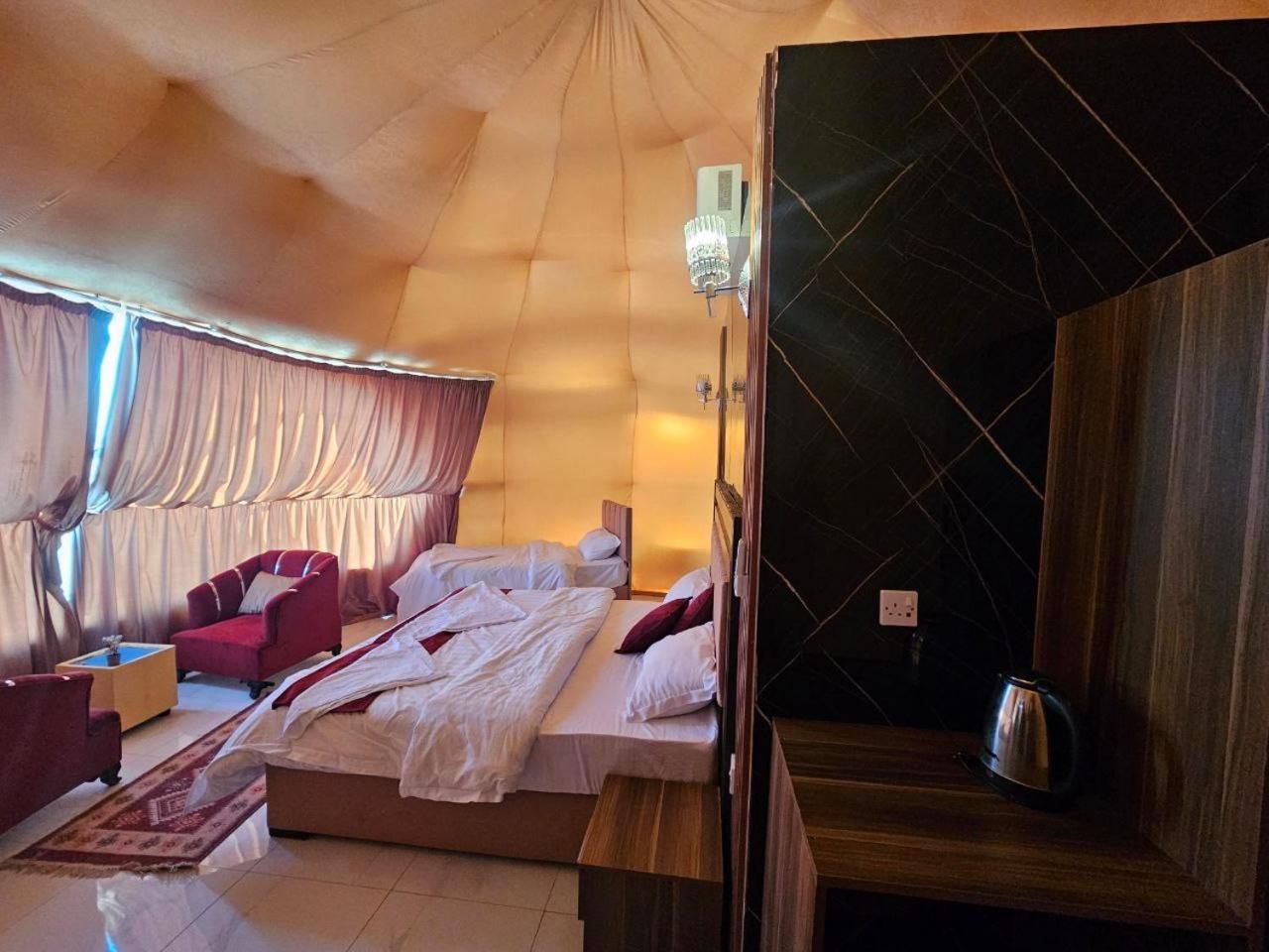 Rum Victoria Luxury Camp وادي رم المظهر الخارجي الصورة