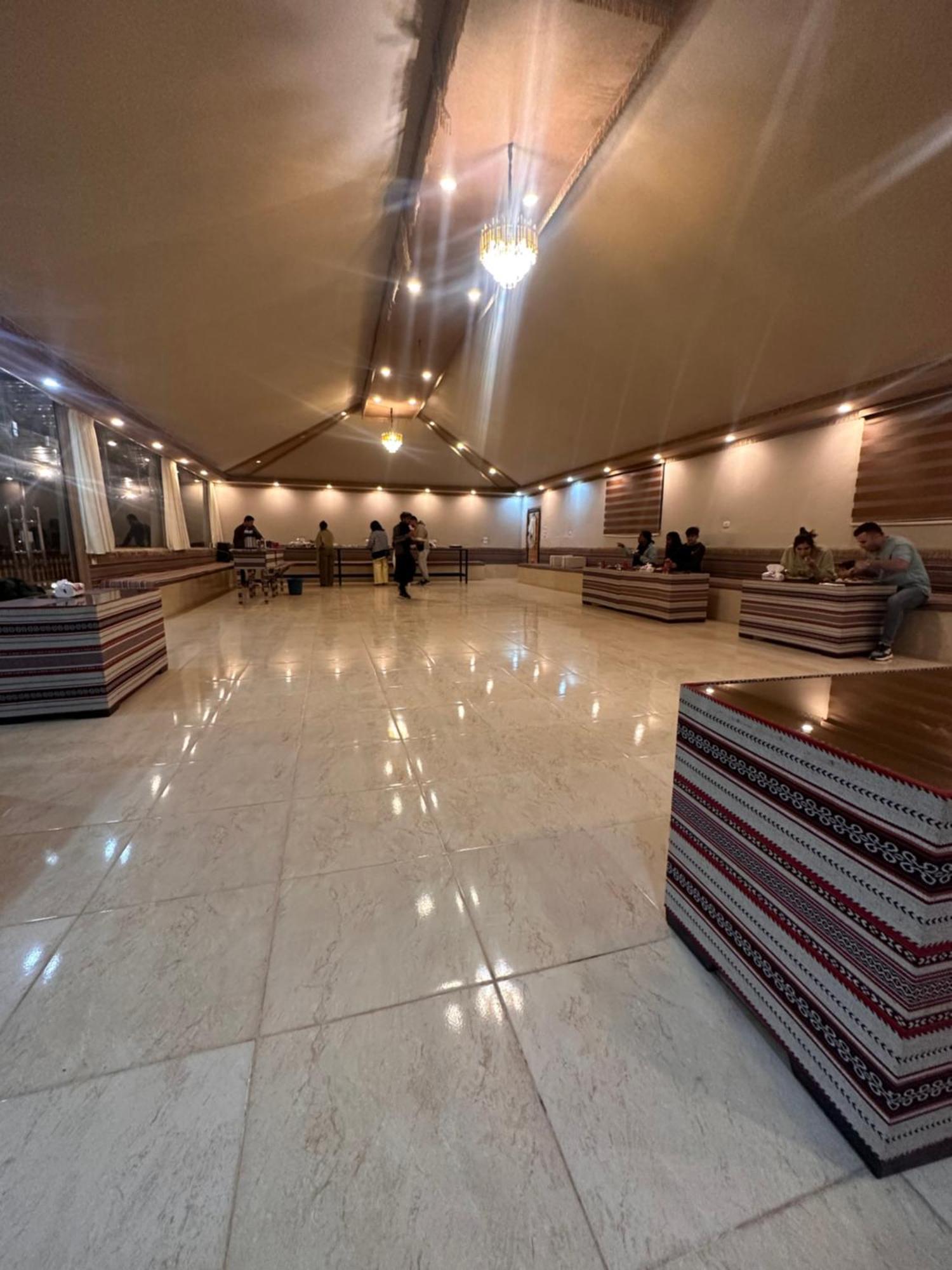 Rum Victoria Luxury Camp وادي رم المظهر الخارجي الصورة